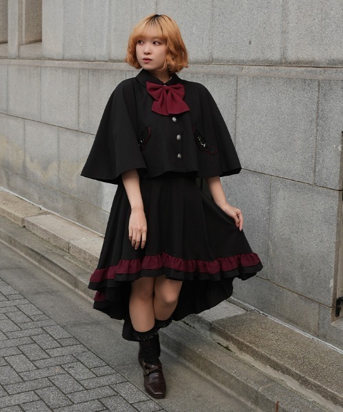 axes femme POETIQUE(アクシーズファムポエティック)の「バイカラーリボン付きケープ(ベスト・レディース・サックスブルー/ブラック/ネイビー・MEDIUM)」の13枚目の写真