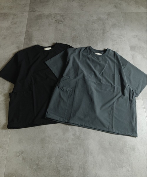 many men many mind(メニーメンメニーマインド)の「MANYMENMANYMINDS / AIRLEAKFABRIC/クルーネックTシャツ(Tシャツ/カットソー・メンズ・チャコール/ブラック・LARGE/X-LARGE/MEDIUM)」の4枚目の写真