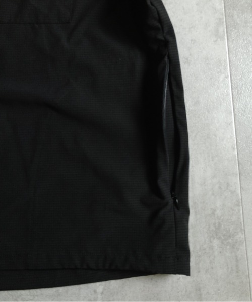 many men many mind(メニーメンメニーマインド)の「MANYMENMANYMINDS / AIRLEAKFABRIC/クルーネックTシャツ(Tシャツ/カットソー・メンズ・チャコール/ブラック・LARGE/X-LARGE/MEDIUM)」の10枚目の写真