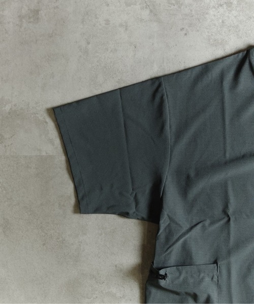many men many mind(メニーメンメニーマインド)の「MANYMENMANYMINDS / AIRLEAKFABRIC/クルーネックTシャツ(Tシャツ/カットソー・メンズ・チャコール/ブラック・LARGE/X-LARGE/MEDIUM)」の16枚目の写真