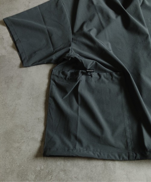 many men many mind(メニーメンメニーマインド)の「MANYMENMANYMINDS / AIRLEAKFABRIC/クルーネックTシャツ(Tシャツ/カットソー・メンズ・チャコール/ブラック・LARGE/X-LARGE/MEDIUM)」の17枚目の写真