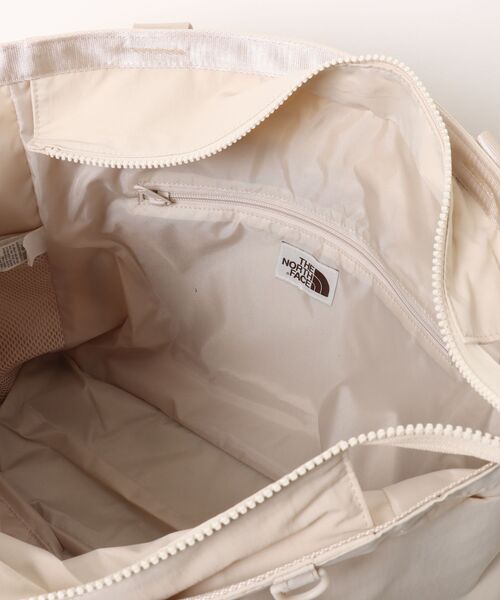 THE NORTH FACE(ザノースフェイス)の「国内未発売 THE NORTH FACE(ザ ノース フェイス) / トートバッグ / ハンドバッグ / LINDEN TOTE BAG / リンデントートバッグ(トートバッグ・メンズ・ブラック/クリーム・FREE)」の17枚目の写真
