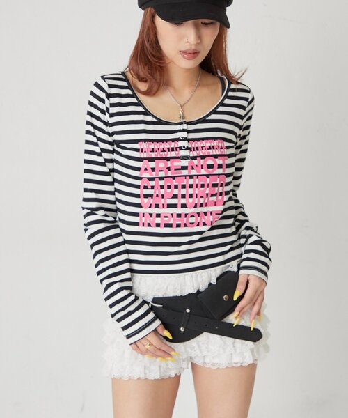 WHO'S WHO gallery(フーズフーギャラリー)の「メッセージドットリングヘンリートップス(Tシャツ/カットソー・レディース・サックスブルー/オフホワイト/チャコールグレー/ネイビー/ピンク・FREE)」の1枚目の写真