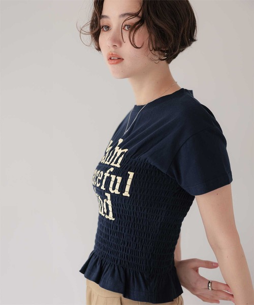 titivate(ティティベイト)の「シャーリングロゴプリントTシャツ(Tシャツ/カットソー・レディース・ネイビー/ライトイエロー/オフホワイト・FREE)」の17枚目の写真