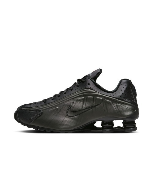 NIKE（ナイキ）の「NIKE Shox R4（ナイキ ショックス R4）（スニーカー・メンズ・ブラック系/シルバー系・24cm/24.5cm/25cm/25.5cm/26cm/26.5cm/27cm/27.5cm/28cm/28.5cm/29cm）」の4枚目の写真