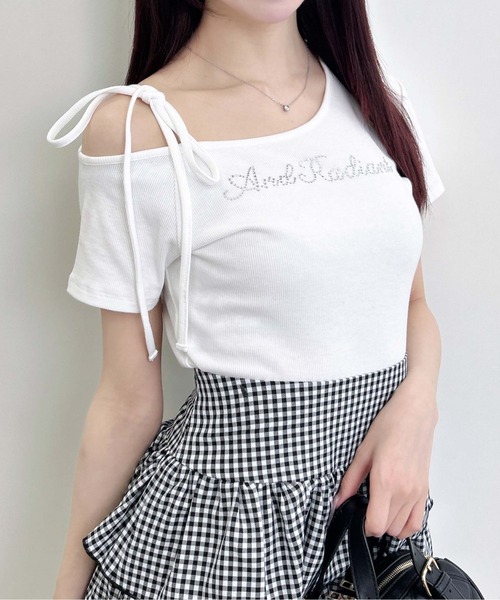 INGNI(イング)の「ワンショル肩リボンロゴリブトップス(Tシャツ/カットソー・レディース・ライトピンク/ブラック/オフホワイト・M)」の2枚目の写真