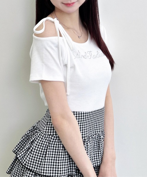 INGNI(イング)の「ワンショル肩リボンロゴリブトップス(Tシャツ/カットソー・レディース・ライトピンク/ブラック/オフホワイト・M)」の4枚目の写真