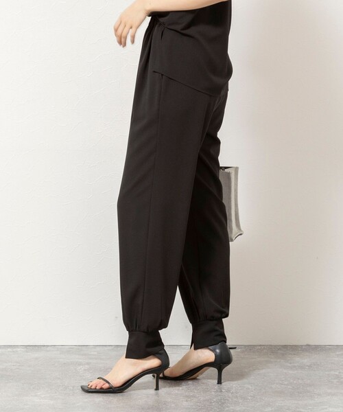 NOLLEY’S(ノーリーズ)の「【WEB&一部店舗限定カラー】《セットアップ対応》ジョーゼットジョガーパンツ(その他パンツ・レディース・チャコールグレー/ブラック/オリーブ・38/36)」の16枚目の写真