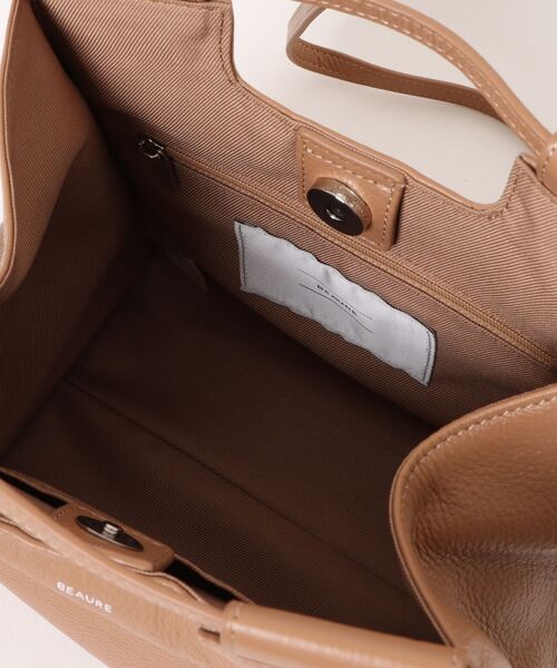 Beau're（ヴュレ）の「BEAURE レザー 2WAY ハンドショルダー Bag（ショルダーバッグ・レディース・ベージュ/アイボリー/ブラック/シルバー・FREE）」の7枚目の写真