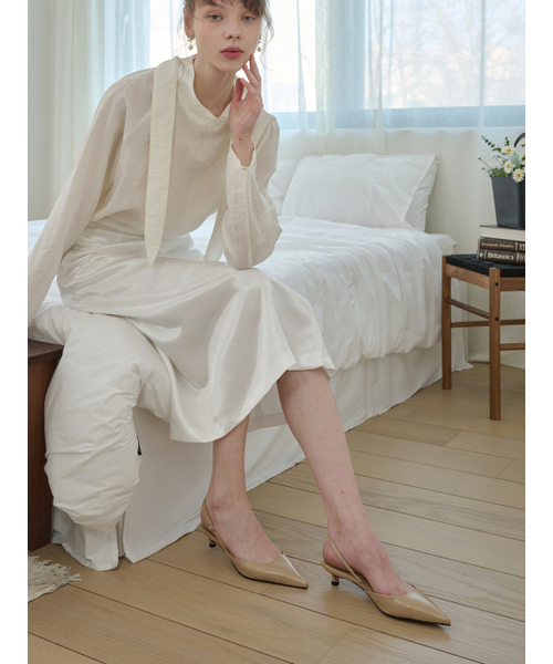 APTO（アプト）の「カリン スリングバック AHNP003（サンダル・レディース・ホワイト/ライトグレー/シルバー/Beige/ブラック・23cm/23.5cm/24cm/24.5cm/25cm）」の6枚目の写真