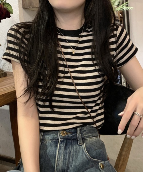 mielu(ミエル)の「ボーダーベーシックTシャツ(Tシャツ/カットソー・レディース・レッド/ブラック・LARGE/MEDIUM)」の6枚目の写真