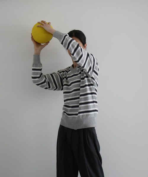 KAIKO(カイコー)の「KAIKO Border v neck sweater(ニット/セーター・メンズ・サックスブルー/グレー系その他2/グレー系その他・3/2/1/4)」の1枚目の写真