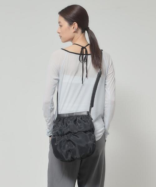HIROKO HAYASHI(ヒロコハヤシ)の「FABRE(ファーブル)ショルダーバッグ(ショルダーバッグ・レディース・ホワイト系3/ブラック・00)」の16枚目の写真
