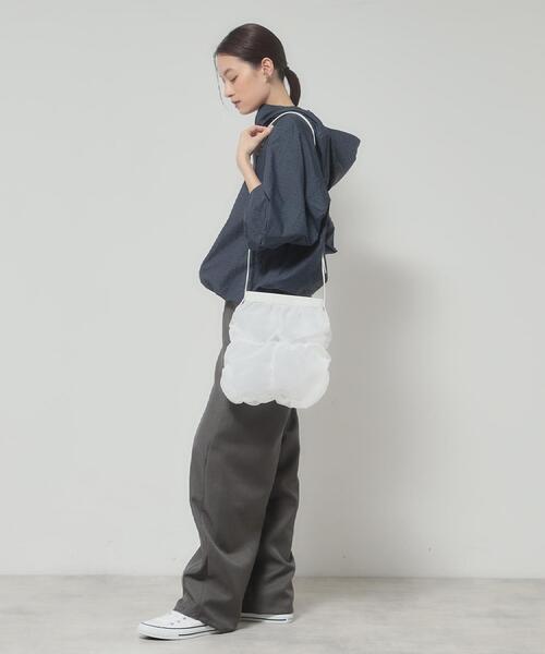 HIROKO HAYASHI(ヒロコハヤシ)の「FABRE(ファーブル)ショルダーバッグ(ショルダーバッグ・レディース・ホワイト系3/ブラック・00)」の20枚目の写真