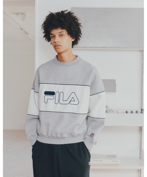 FILA（フィラ）の「SWEATSHIRT（スウェット・レディース・グレー/ネイビー・M/L）」の3枚目の写真