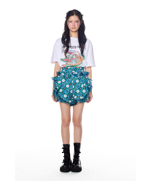 GREEDILOUS(グリディアス)の「Signature Floral Ruffle High Waist Shorts(その他パンツ・レディース・その他・X-SMALL/SMALL/MEDIUM/LARGE)」の2枚目の写真