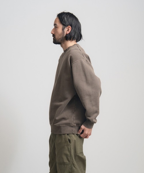 Knuu(ヌウ)の「Heavy Pigment Dye Sweatshirt(Tシャツ/カットソー・メンズ・ライトブルー/セージグリーン/ブラック/ブラウン・XX-LARGE/X-LARGE/SMALL/X-SMALL/MEDIUM/LARGE)」の9枚目の写真