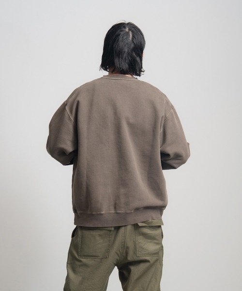 Knuu(ヌウ)の「Heavy Pigment Dye Sweatshirt(Tシャツ/カットソー・メンズ・ライトブルー/セージグリーン/ブラック/ブラウン・XX-LARGE/X-LARGE/SMALL/X-SMALL/MEDIUM/LARGE)」の10枚目の写真