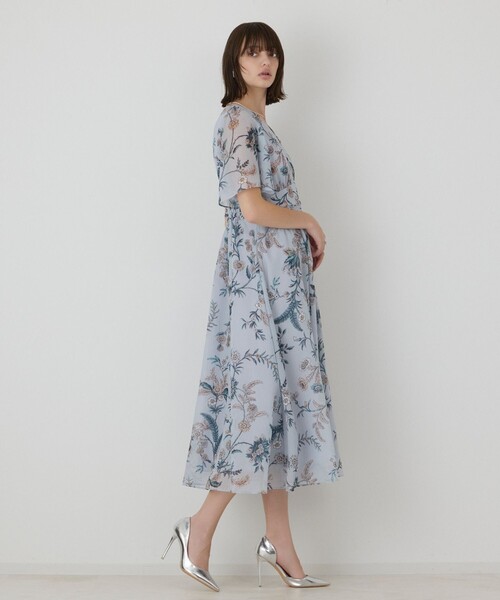 GRACE CONTINENTAL(グレースコンチネンタル)の「シノワズリプリントワンピース(ワンピース・レディース・ベージュ/ブルー・36/38)」の22枚目の写真