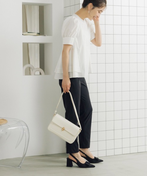 Sono(ソーノ)の「【SONO/ソーノ】【SONO NAVY/ソーノネイビー】バックティアードパフィブラウス(シャツ/ブラウス・レディース・ホワイト/ネイビー・F)」の6枚目の写真