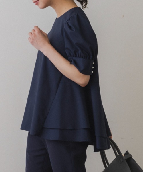 Sono(ソーノ)の「【SONO/ソーノ】【SONO NAVY/ソーノネイビー】バックティアードパフィブラウス(シャツ/ブラウス・レディース・ホワイト/ネイビー・F)」の9枚目の写真