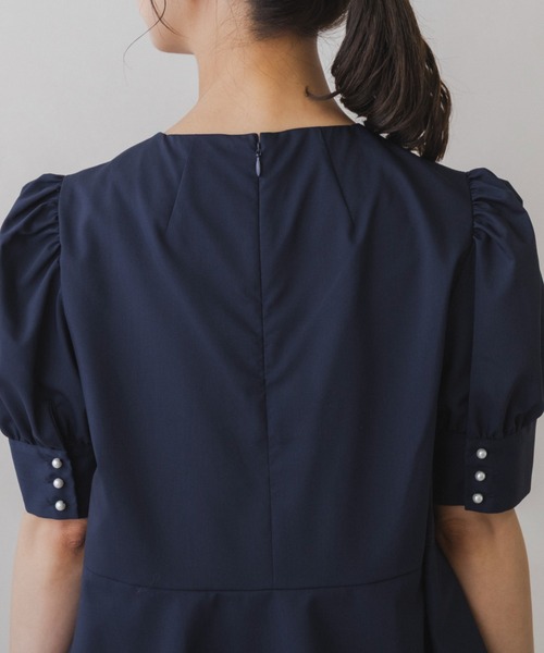 Sono(ソーノ)の「【SONO/ソーノ】【SONO NAVY/ソーノネイビー】バックティアードパフィブラウス(シャツ/ブラウス・レディース・ホワイト/ネイビー・F)」の16枚目の写真