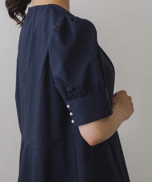 Sono(ソーノ)の「【SONO/ソーノ】【SONO NAVY/ソーノネイビー】バックティアードパフィブラウス(シャツ/ブラウス・レディース・ホワイト/ネイビー・F)」の17枚目の写真