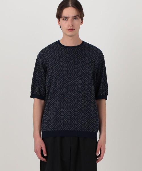 TOMORROWLAND (トゥモローランド)の「TOMORROWLAND tricot ジオメトリック柄 強撚ハイゲージコットンニットTシャツ(ニット/セーター・メンズ・ブラック系その他/ブルー系その他・S/M/L)」の5枚目の写真