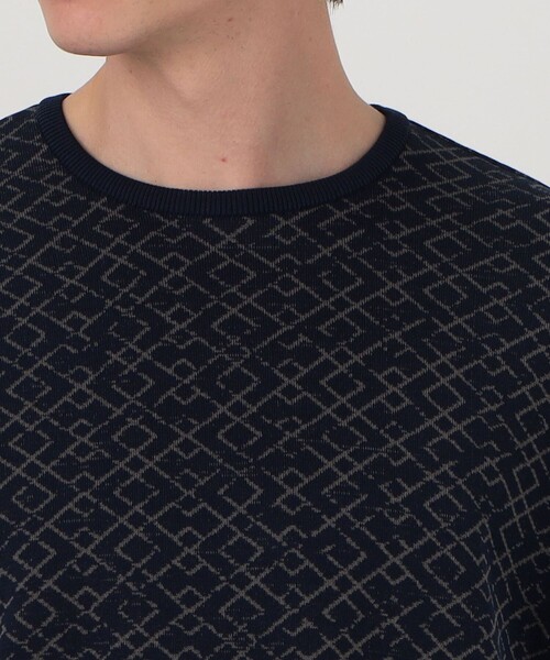 TOMORROWLAND (トゥモローランド)の「TOMORROWLAND tricot ジオメトリック柄 強撚ハイゲージコットンニットTシャツ(ニット/セーター・メンズ・ブラック系その他/ブルー系その他・S/M/L)」の8枚目の写真