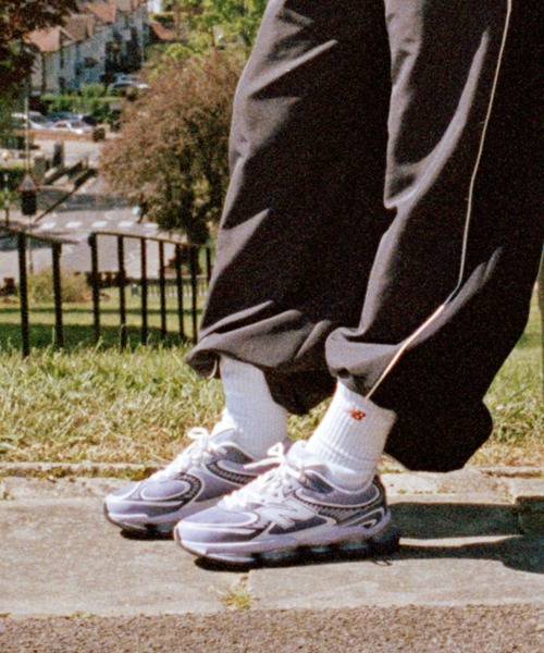NEW BALANCE(ニューバランス)の「Abzorb 2000(スニーカー・レディース・パープル・30.0cm/24.5cm/25.5cm/26.0cm/26.5cm/27.0cm/27.5cm/28.0cm/28.5cm/29.0cm/22.5cm/23.0cm/23.5cm/24.0cm/25.0cm)」の4枚目の写真