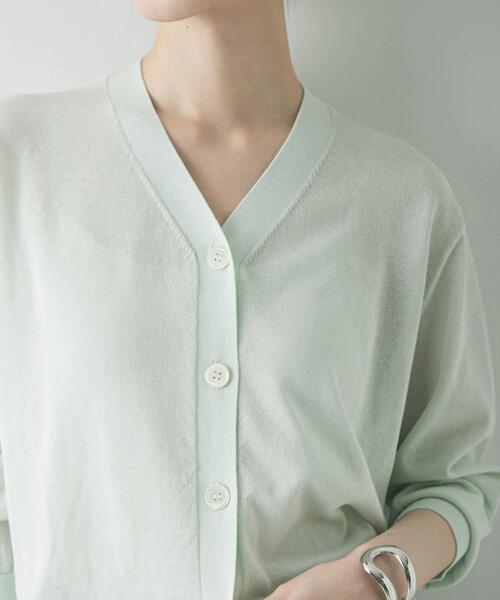 URBAN RESEARCH（アーバンリサーチ）の「UVカット加工Vネックカーディガン（カーディガン/ボレロ・レディース・ブラック/レッド/ミント・FREE）」の11枚目の写真