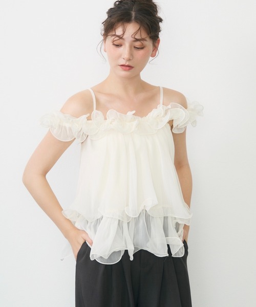 Lunea(ルネア)の「チュールフリルオフショルブラウス / tulle frill off shoulder blouse(シャツ/ブラウス・レディース・ピンク/アイボリー・FREE)」の1枚目の写真