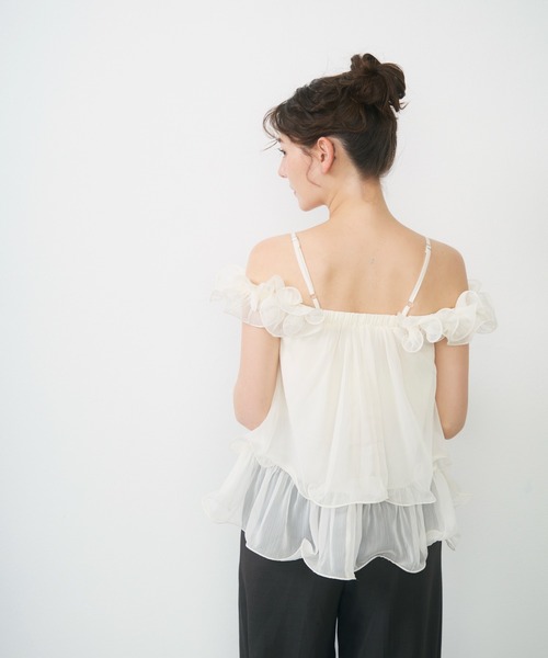 Lunea(ルネア)の「チュールフリルオフショルブラウス / tulle frill off shoulder blouse(シャツ/ブラウス・レディース・ピンク/アイボリー・FREE)」の8枚目の写真