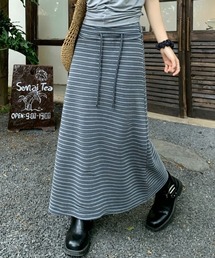 ボーダー柄Aラインスカート