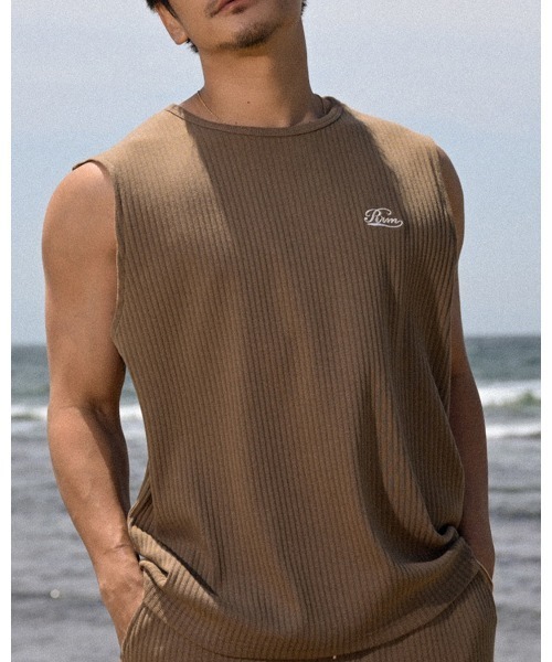 #Re:room(リルーム)の「RRMリブノースリーブ(Tシャツ/カットソー・メンズ・ブラック/オフホワイト/ダークベージュ・M-L/S-M)」の3枚目の写真