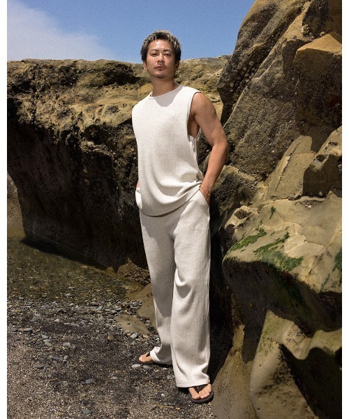 #Re:room(リルーム)の「RRMリブノースリーブ(Tシャツ/カットソー・メンズ・ブラック/オフホワイト/ダークベージュ・M-L/S-M)」の7枚目の写真