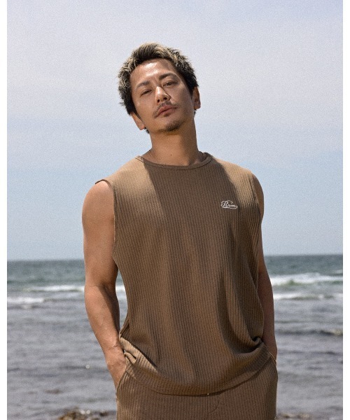 #Re:room(リルーム)の「RRMリブノースリーブ(Tシャツ/カットソー・メンズ・ブラック/オフホワイト/ダークベージュ・M-L/S-M)」の19枚目の写真