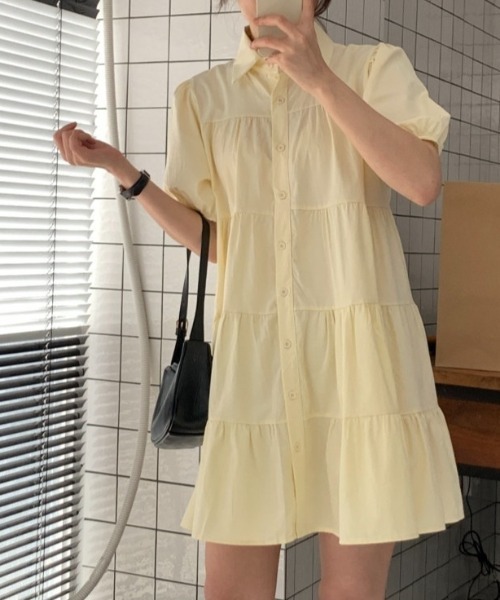 YUGA(ユーガ)の「YUGA_YGMC Korean-style Tiered mini dress(ワンピース・レディース・ライトイエロー/ネイビー・FREE)」の2枚目の写真
