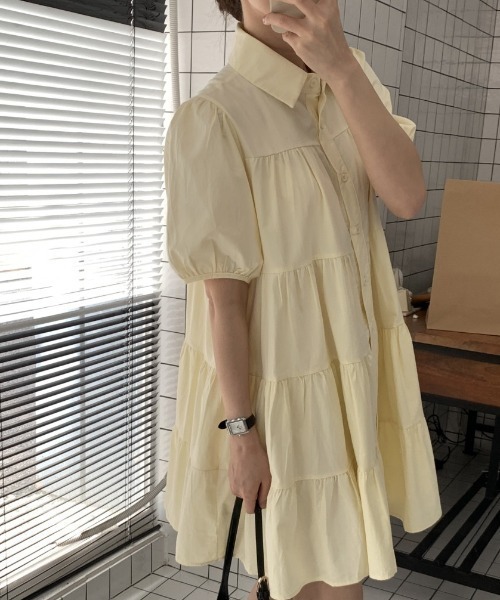 YUGA(ユーガ)の「YUGA_YGMC Korean-style Tiered mini dress(ワンピース・レディース・ライトイエロー/ネイビー・FREE)」の4枚目の写真
