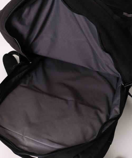 VIBGYOR（ヴィブジョー）の「【CHROME/クローム】HAWES 26L PACK（ハウズ 26L パック） (BG371) メンズ バックパック リュックサック【HAWES 26L PACK】（バックパック/リュック・メンズ・ブラック・FREE）」の5枚目の写真