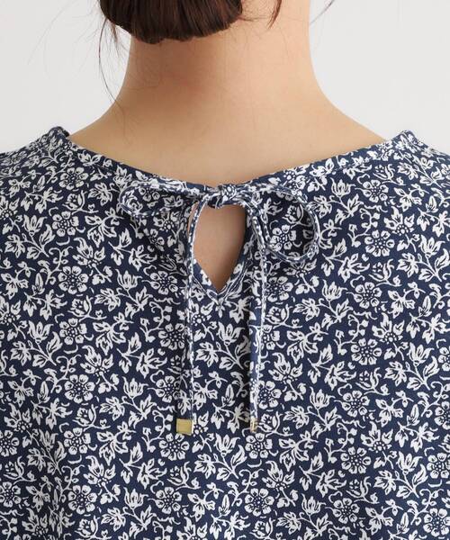LAURA ASHLEY（ローラアシュレイ）の「【接触冷感／マシンウォッシュ可】スウィート アリッサム柄スムースTシャツ（Tシャツ/カットソー・レディース・ホワイト系1/ライトグリーン系/ネイビー系・40/38）」の20枚目の写真