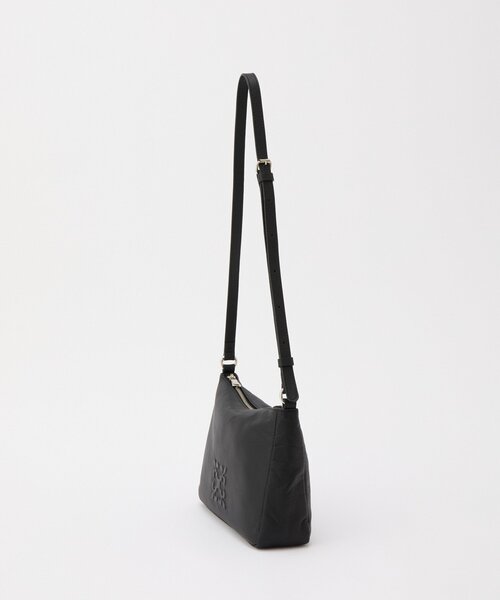 russet(ラシット)の「《本革/270g》エンボスモノグラムショルダーバッグ(ショルダーバッグ・レディース・ブラック/ライトグレー/アイボリー・FREE)」の12枚目の写真