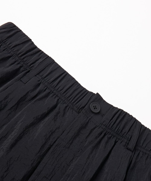 MODE COMMUTER(モードコミューター)の「Textured Air Wide Shorts(その他パンツ・メンズ・グレー/ブラック・SMALL/MEDIUM/LARGE)」の4枚目の写真