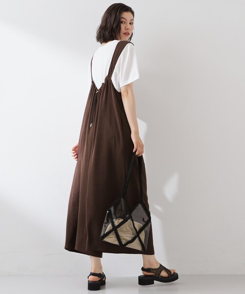 THE SHOP TK （ザ ショップ ティーケー ）の「【ひんやり/防しわ】サロペットパンツ（サロペット/オーバーオール・レディース・ブラック/ダークブラウン・12/13）」の5枚目の写真