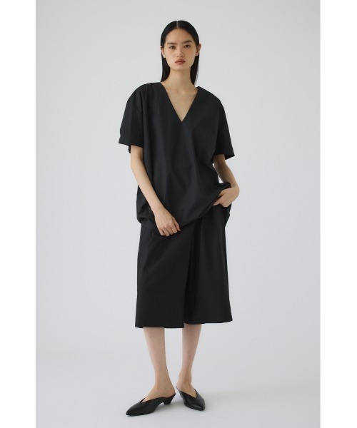 RIM.ARK(リムアーク)の「Gather sleeve v-neck PO(ギャザー スリーブ Vネック プルオーバー)(Tシャツ/カットソー・レディース・ホワイト/ブラック/カーキ・FREE)」の4枚目の写真