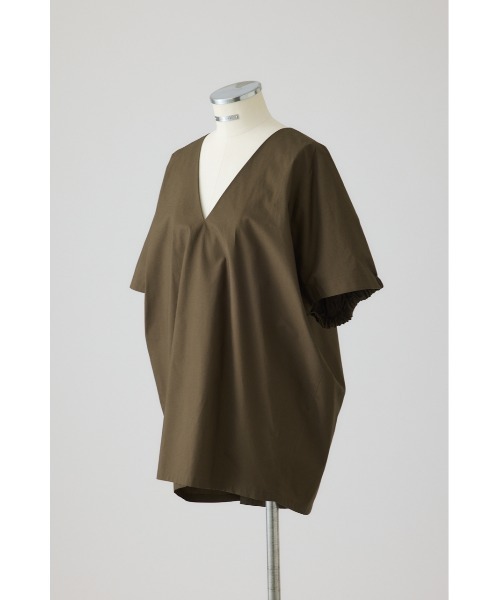 RIM.ARK(リムアーク)の「Gather sleeve v-neck PO(ギャザー スリーブ Vネック プルオーバー)(Tシャツ/カットソー・レディース・ホワイト/ブラック/カーキ・FREE)」の18枚目の写真
