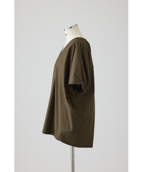 RIM.ARK(リムアーク)の「Gather sleeve v-neck PO(ギャザー スリーブ Vネック プルオーバー)(Tシャツ/カットソー・レディース・ホワイト/ブラック/カーキ・FREE)」の19枚目の写真