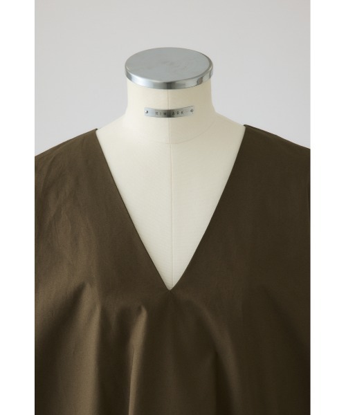 RIM.ARK(リムアーク)の「Gather sleeve v-neck PO(ギャザー スリーブ Vネック プルオーバー)(Tシャツ/カットソー・レディース・ホワイト/ブラック/カーキ・FREE)」の21枚目の写真