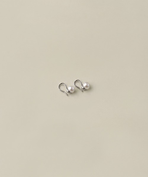 VATSURICA(バツリカ)の「〈VATSURICA〉silver925 / 淡水パール フック ピアス(ピアス(両耳用)・レディース・ゴールド/シルバー・FREE)」の5枚目の写真