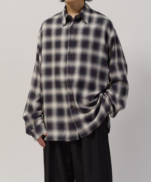 Lui's(ルイス)の「オンブレーチェックシャツ(シャツ/ブラウス・メンズ・ブラック/ネイビー・S/M)」の10枚目の写真